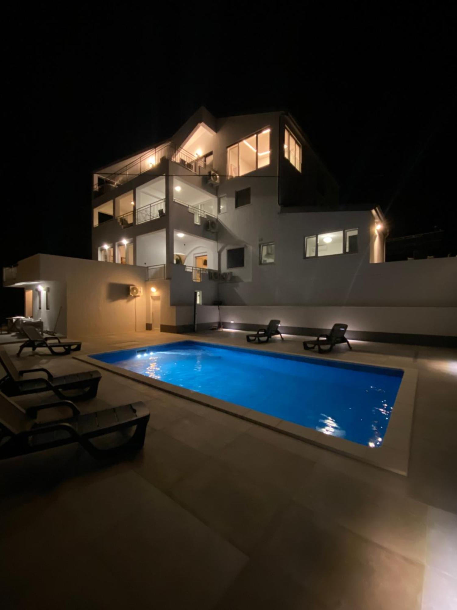 Ana Apartment Преко Екстериор снимка